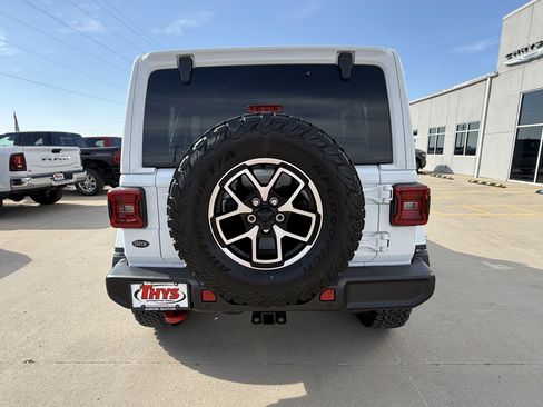 Used 2026 Jeep Wrangler Unlimited Rubicon w/ Safety Group AWD/4WD image 39