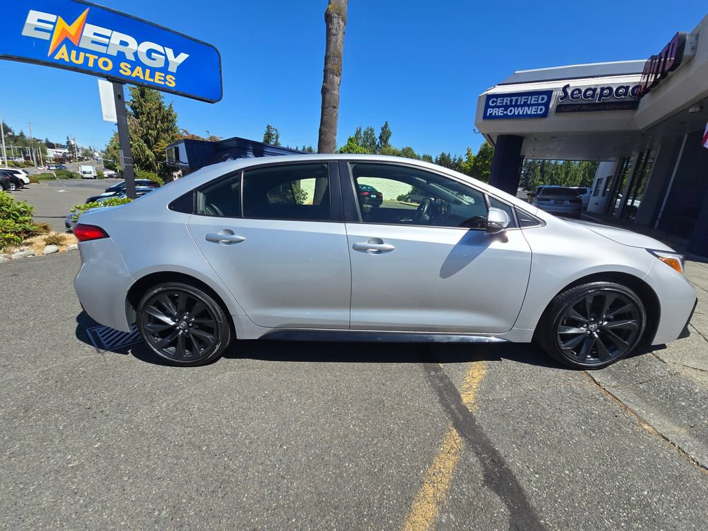 Used 2024 Toyota Corolla SE w/ SE Package FWD image 8