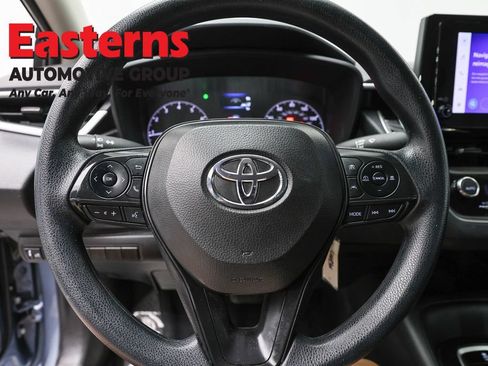 Used 2025 Toyota Corolla LE FWD image 10
