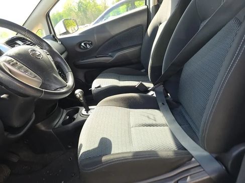 Used 2016 Nissan Versa Note SV FWD image 4