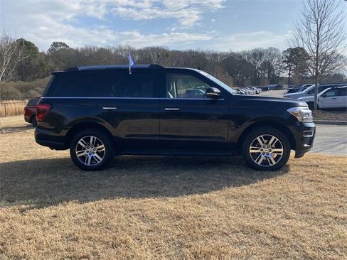 Certified 2024 Ford Expedition Limited image 2
