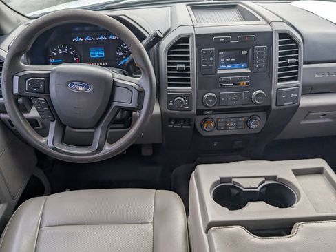 Used 2018 Ford F250 XL w/ Power Equipment Group AWD/4WD image 12