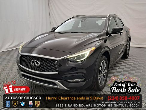Used 2017 INFINITI QX30 Premium w/ Navigation Package image 1