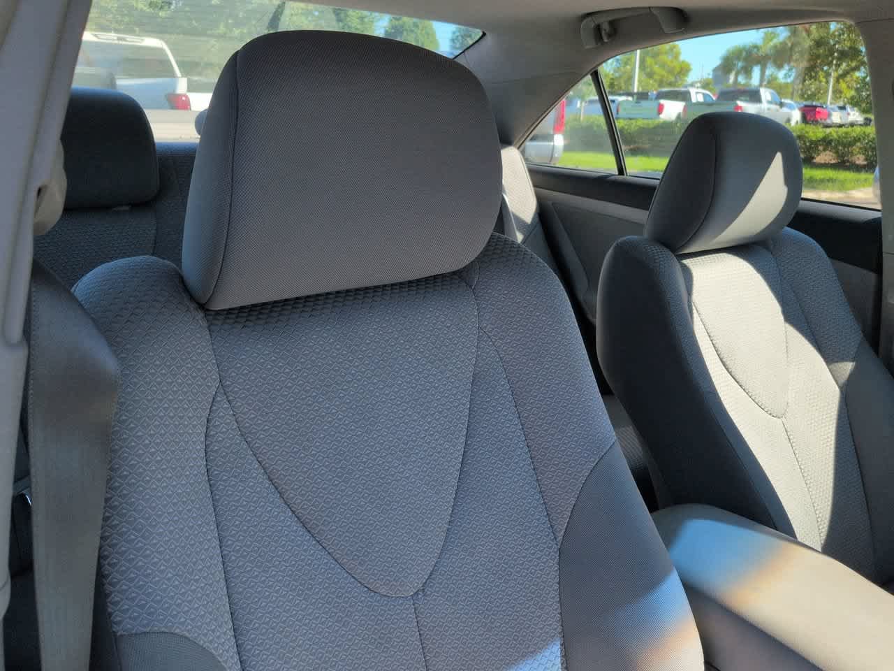 Used 2011 Toyota Camry SE w/ SE Extra-Value Pkg #1 FWD image 7