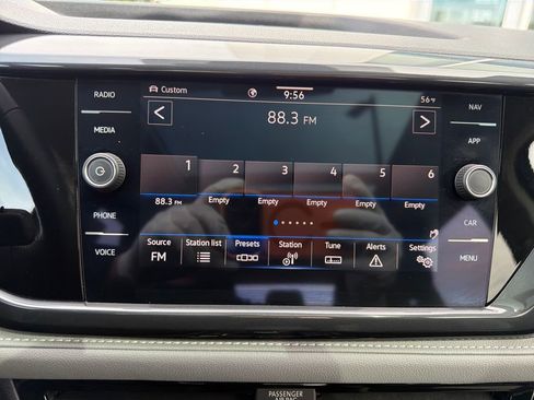Used 2024 Volkswagen Taos SEL AWD/4WD image 21