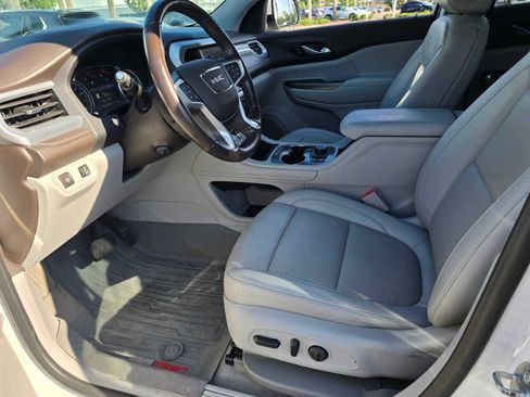 Used 2021 GMC Acadia SLT w/ Preferred Package image 6