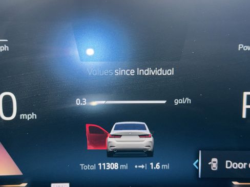 Certified 2025 BMW 330i Sedan image 24