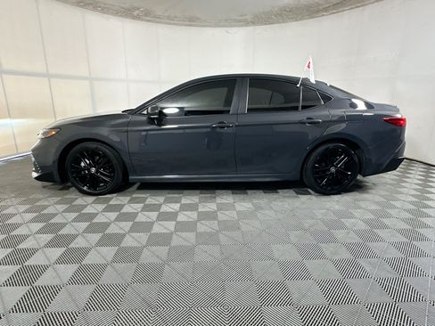 Used 2025 Toyota Camry SE w/ Convenience Package FWD image 6