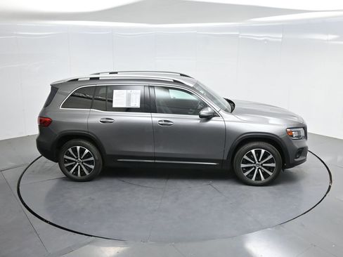 Used 2021 Mercedes-Benz GLB 250 image 43
