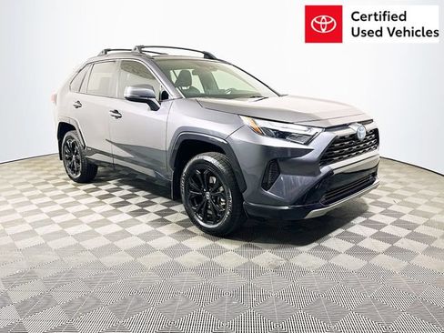 Certified 2022 Toyota RAV4 SE w/ Convenience Package AWD/4WD image 1
