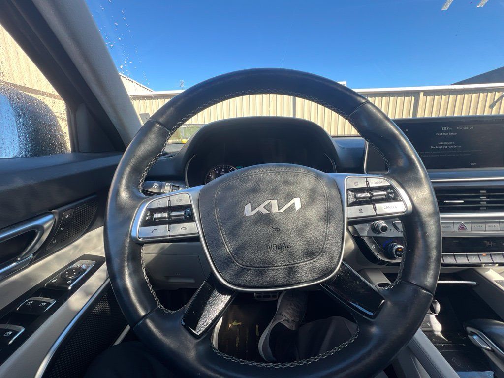 Used 2022 Kia Telluride SX w/ SX Prestige Package AWD/4WD image 12