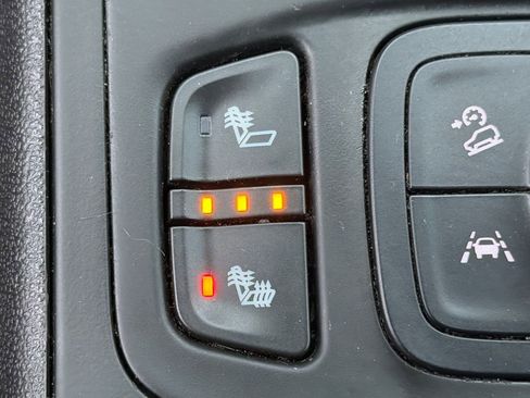 Used 2022 GMC Terrain SLT w/ Infotainment Package II image 31