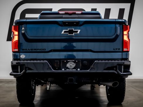 Used 2025 Chevrolet Silverado 2500 LTZ w/ Trail Boss Package AWD/4WD image 11