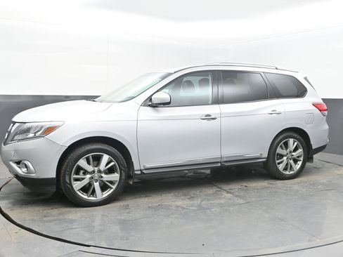 Used 2013 Nissan Pathfinder Platinum image 4
