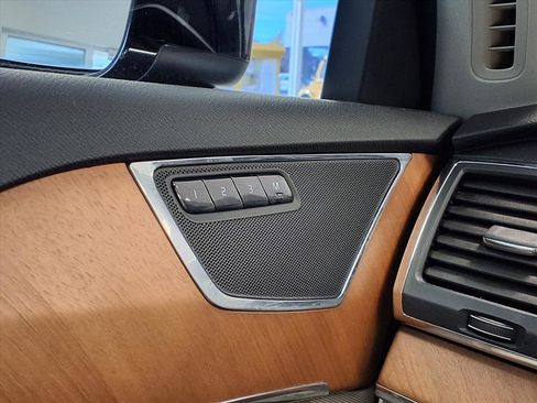 Used 2021 Volvo XC90 T6 Momentum w/ Climate Package image 29