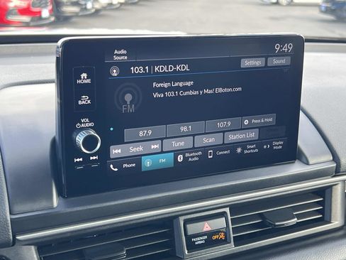 Used 2025 Honda Pilot EX-L image 12