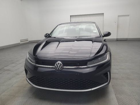 Used 2025 Volkswagen Jetta SE FWD image 15