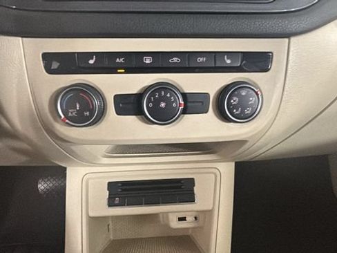Used 2017 Volkswagen Tiguan S AWD/4WD image 21
