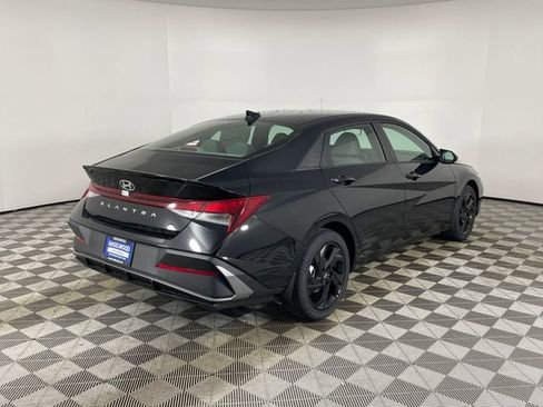 New 2026 Hyundai Elantra Sport FWD image 21