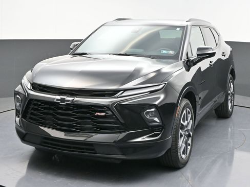 Used 2024 Chevrolet Blazer RS w/ Driver Confidence II Package AWD/4WD image 3