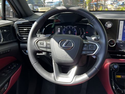 Used 2025 Lexus NX 250 FWD w/ Towing Package (2000 Lbs) image 33