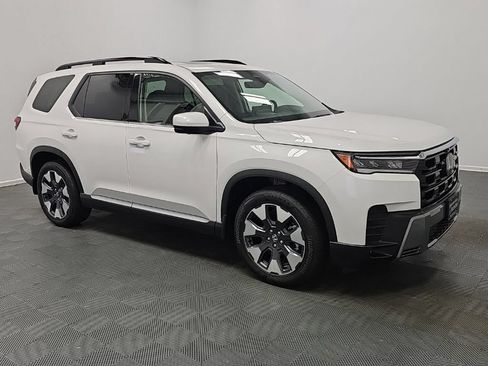 New 2026 Honda Pilot Touring image 2