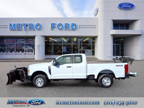 Certified 2023 Ford F250 XL w/ Snow Plow/Camper Package AWD/4WD image 6