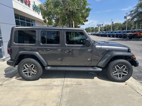 New 2025 Jeep Wrangler Sahara image 5