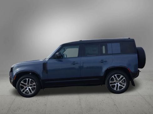 Used 2025 Land Rover Defender 110 X-Dynamic SE AWD/4WD image 3