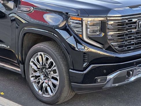 Used 2024 GMC Sierra 1500 Denali Ultimate image 13