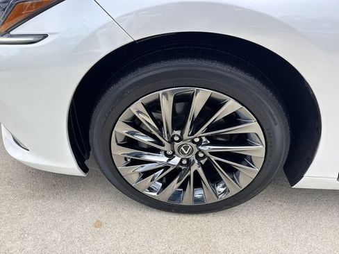 Certified 2025 Lexus ES 350 w/ Technology Package FWD image 10