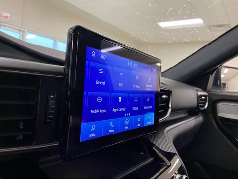 Used 2023 Ford Explorer ST-Line w/ Class IV Trailer Tow Package image 33