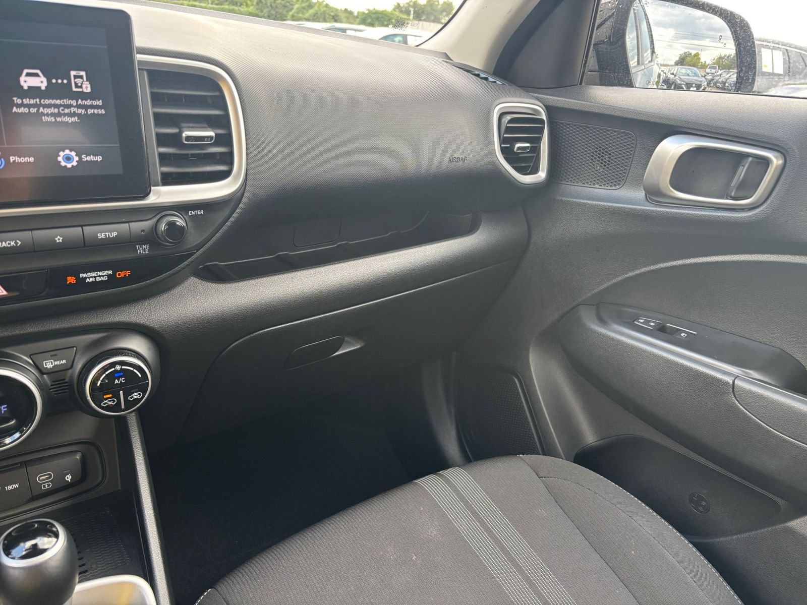 Used 2026 Hyundai Venue SEL FWD image 34