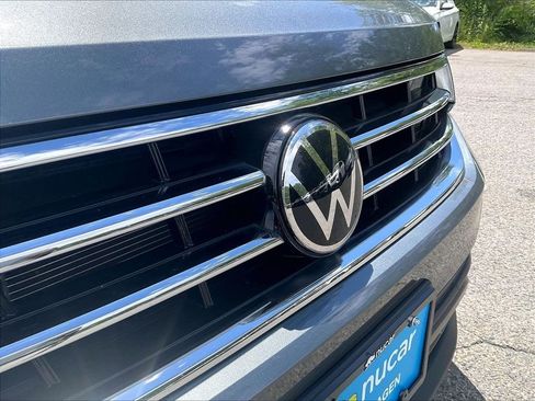 Used 2024 Volkswagen Tiguan SE w/ Panoramic Sunroof Package AWD/4WD image 30