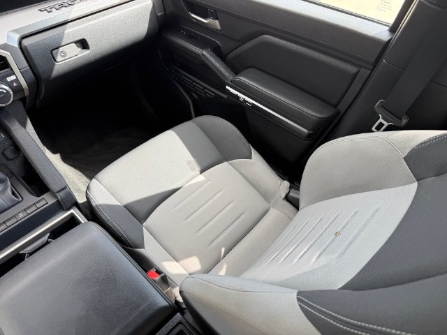 Used 2024 Toyota Tacoma TRD Off-Road AWD/4WD image 26