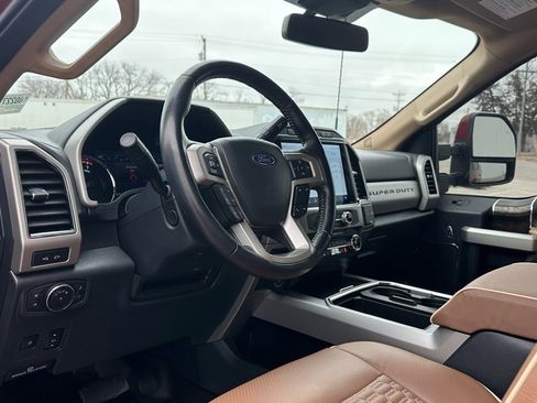 Certified 2022 Ford F250 Lariat w/ Lariat Ultimate Package image 11