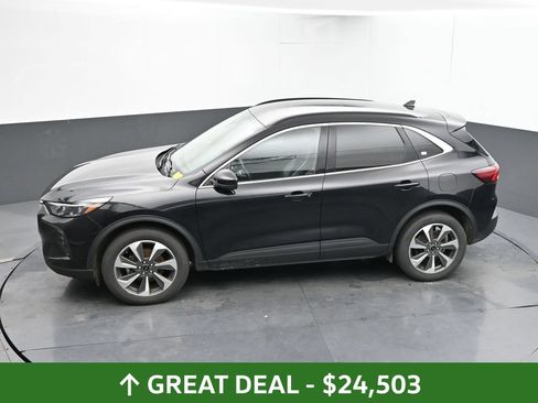Used 2024 Ford Escape Platinum AWD/4WD image 45
