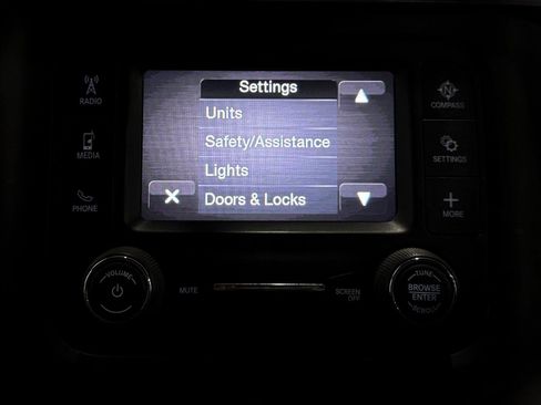 Used 2021 RAM 2500 Tradesman w/ Chrome Appearance Group image 16