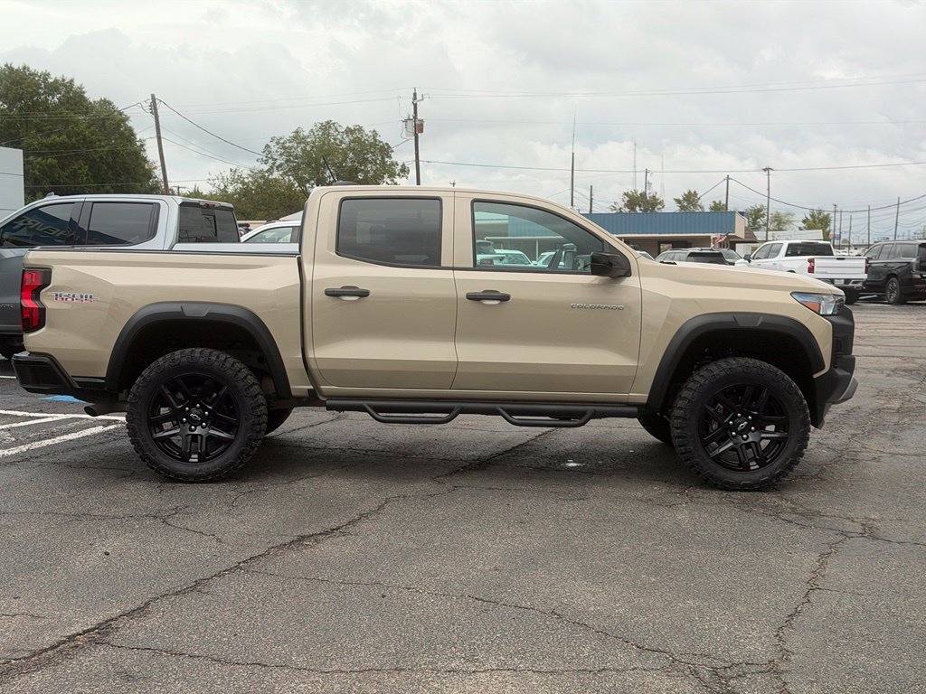 Used 2023 Chevrolet Colorado Trail Boss w/ Advanced Trailering Package AWD/4WD image 5