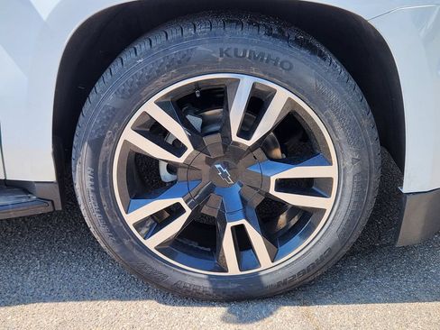 Used 2018 Chevrolet Tahoe Premier AWD/4WD image 17