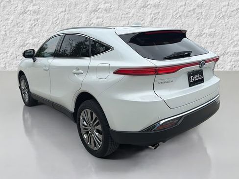 Used 2024 Toyota Venza Limited image 5