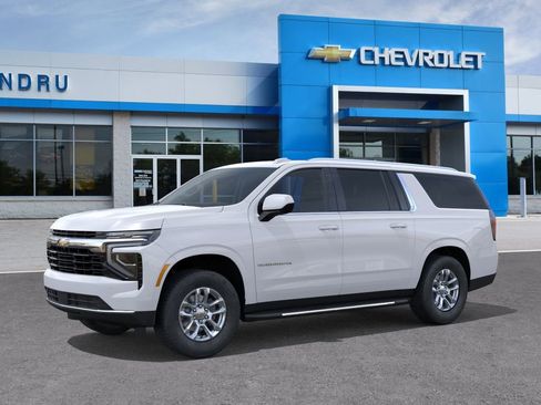 New 2026 Chevrolet Suburban LS AWD/4WD image 2