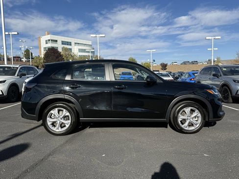 Used 2025 Honda HR-V LX image 4