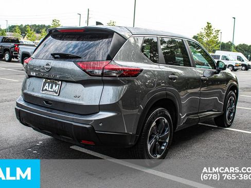 Used 2024 Nissan Rogue SV FWD image 5