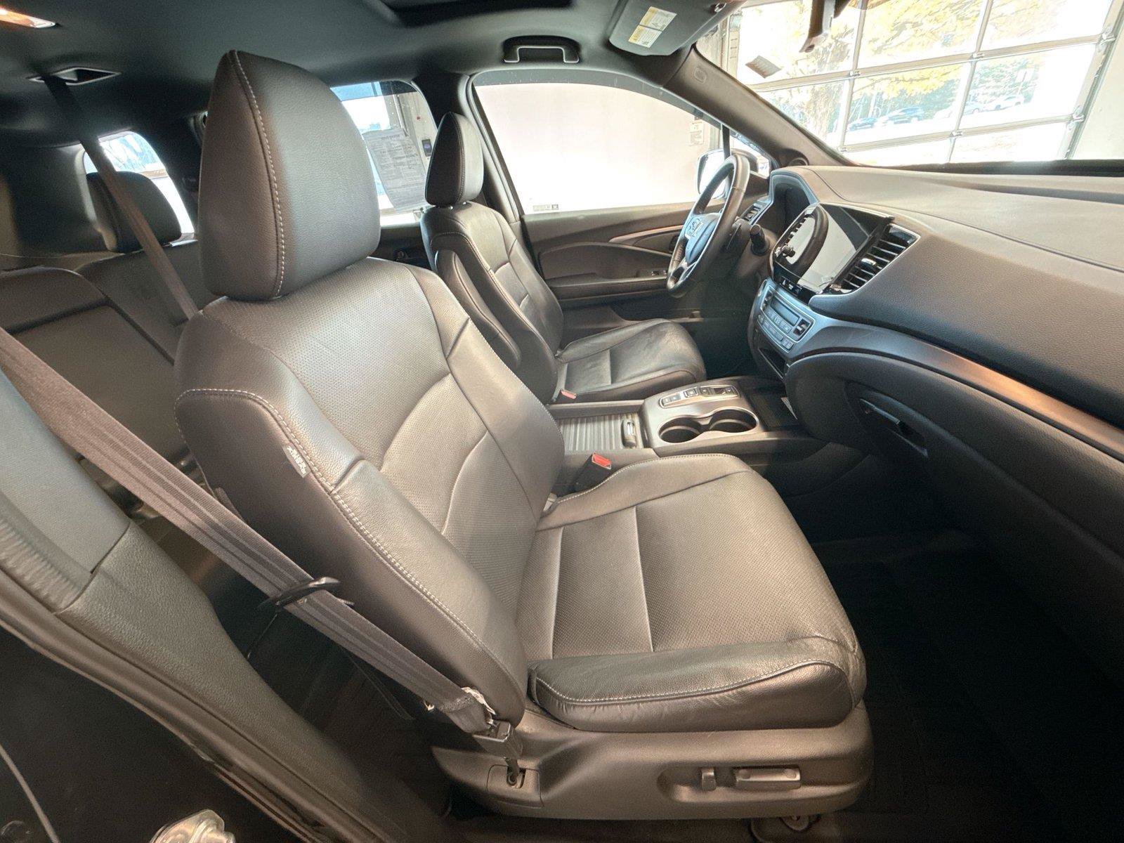 Used 2023 Honda Passport EX-L image 27