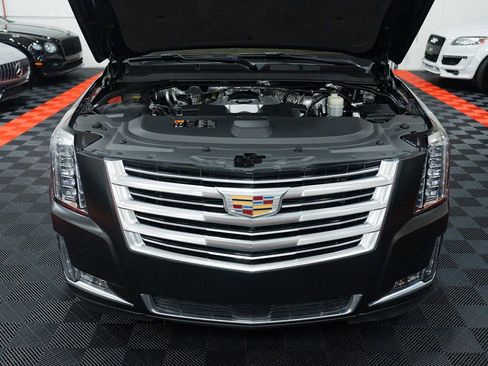Used 2016 Cadillac Escalade ESV Platinum AWD/4WD image 69