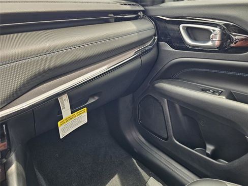 New 2026 Jeep Compass Latitude AWD/4WD image 26