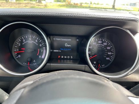 Used 2019 Ford Mustang Premium image 21