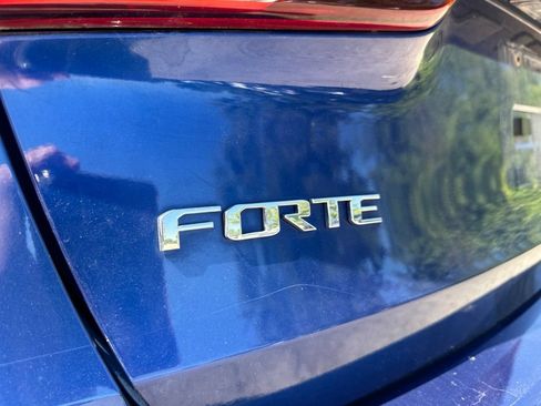 Used 2018 Kia Forte LX FWD image 4
