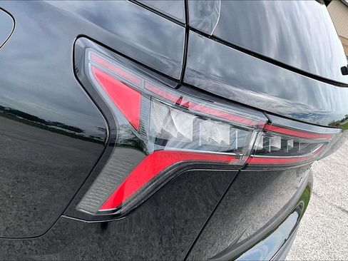 Used 2025 Chevrolet Equinox LT FWD image 28